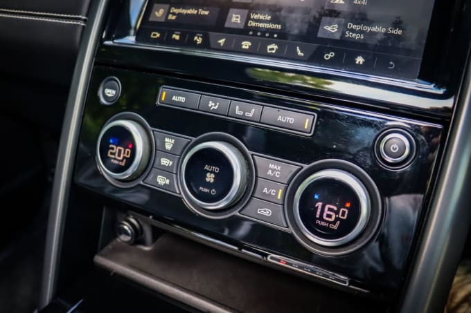 2025 Land Rover Discovery