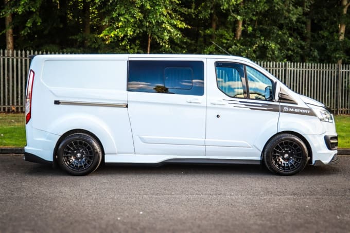 2025 Ford Transit Custom
