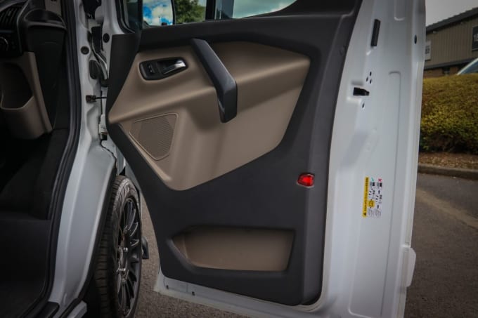 2025 Ford Transit Custom