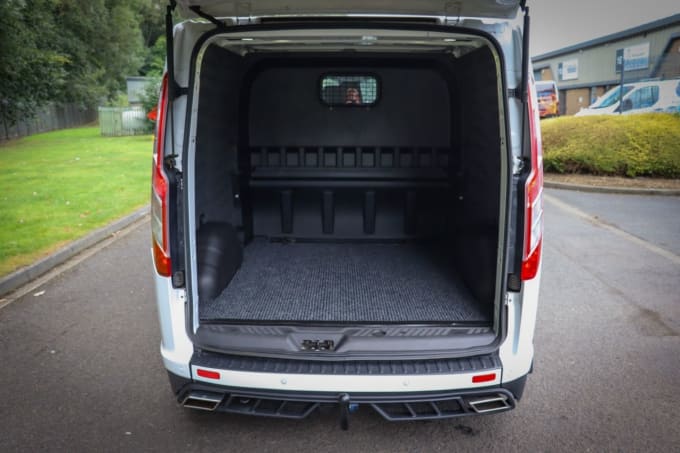 2025 Ford Transit Custom
