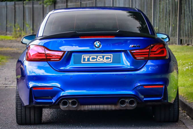 2025 BMW M4