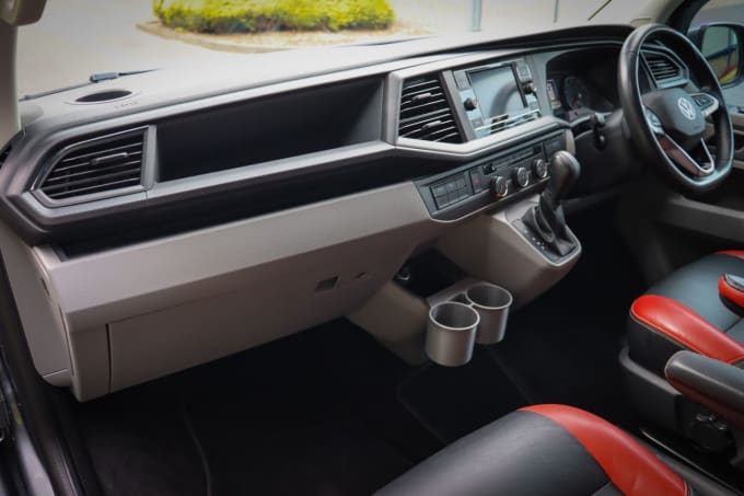 2025 Volkswagen Transporter