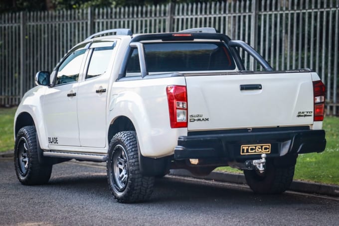 2025 Isuzu D-max