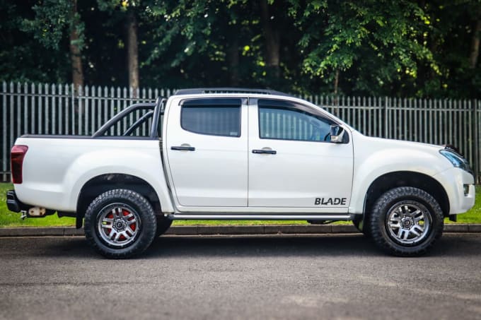 2025 Isuzu D-max