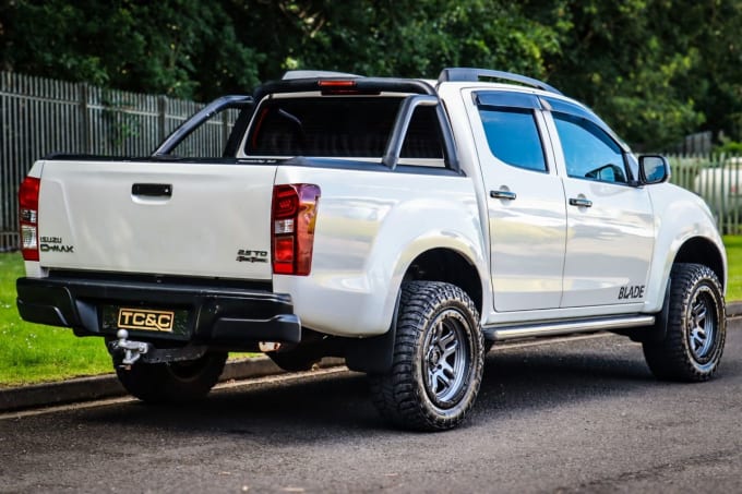 2025 Isuzu D-max