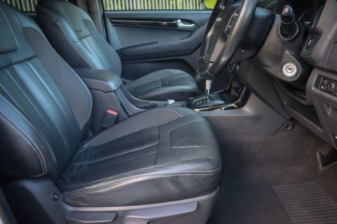2025 Isuzu D-max