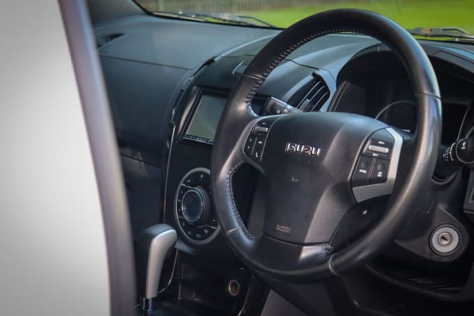 2025 Isuzu D-max