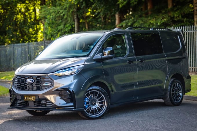 2025 Ford Transit Custom