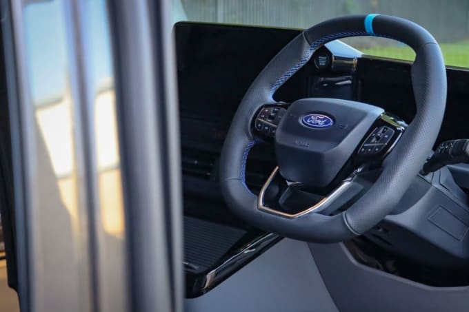 2025 Ford Transit Custom