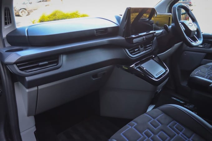 2025 Ford Transit Custom