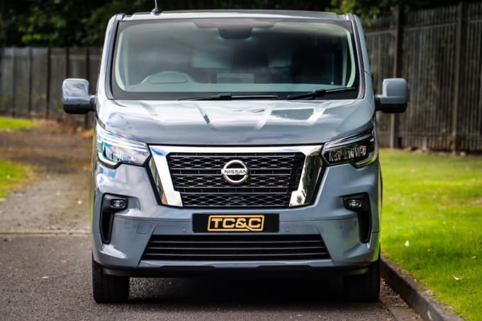 2025 Nissan Primastar