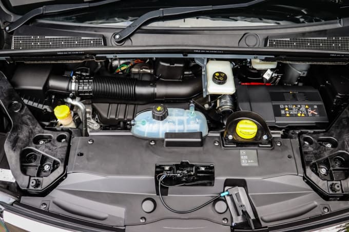 2025 Nissan Primastar