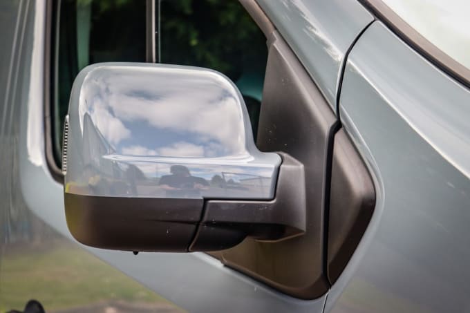 2025 Nissan Primastar