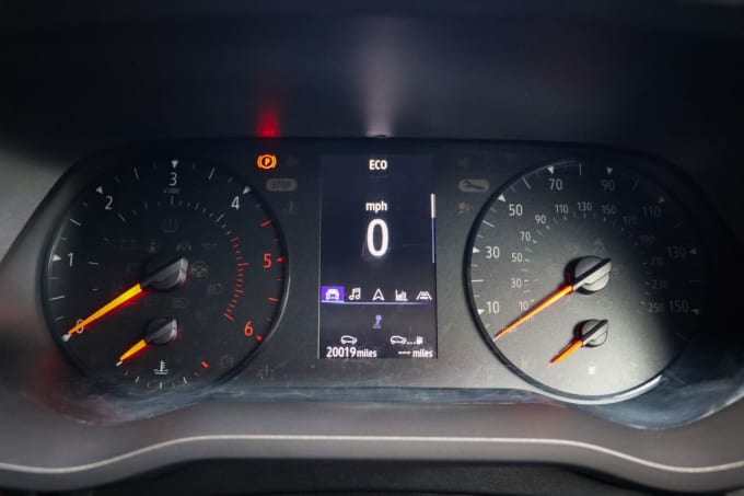 2025 Nissan Primastar