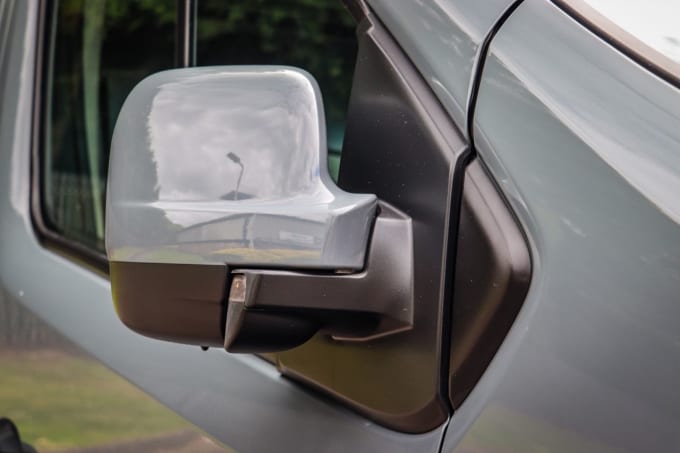 2025 Nissan Primastar