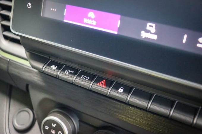 2025 Nissan Primastar