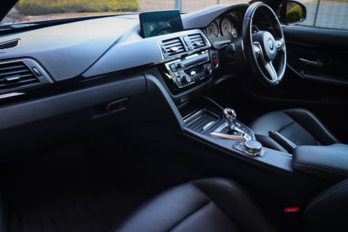 2025 BMW M4
