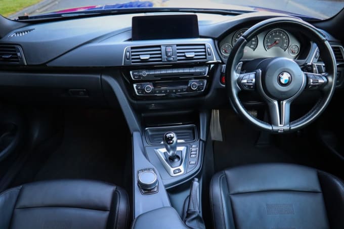 2025 BMW M4