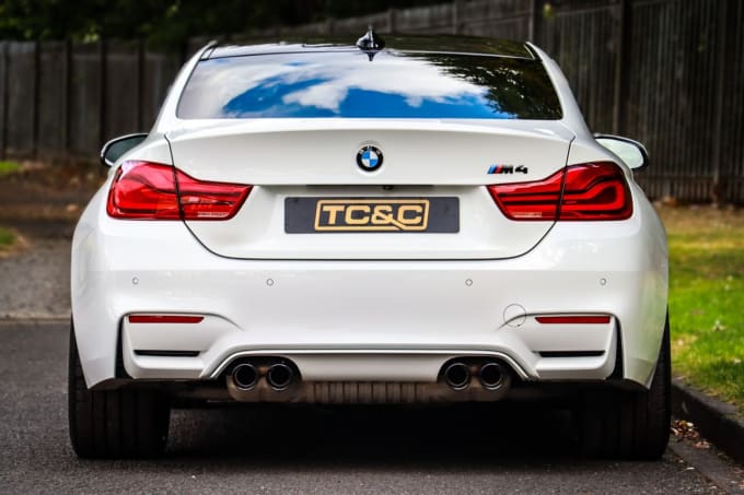 2025 BMW M4