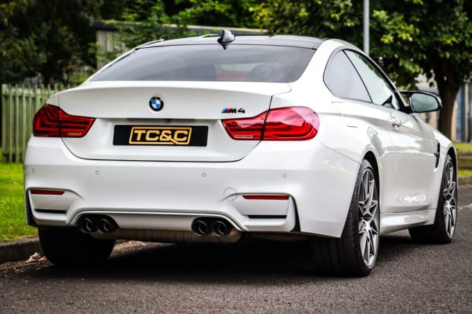 2025 BMW M4