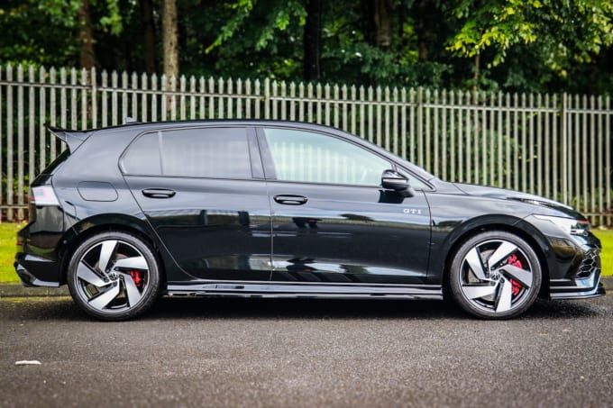 2025 Volkswagen Golf