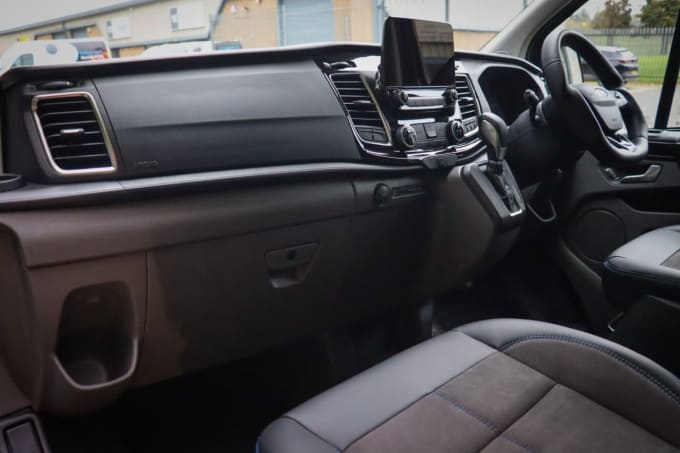 2023 Ford Transit Custom