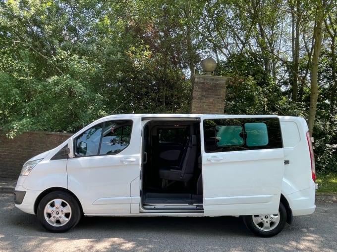 2025 Ford Transit Custom