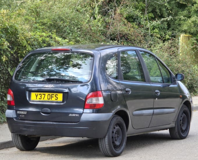 2025 Renault Scenic