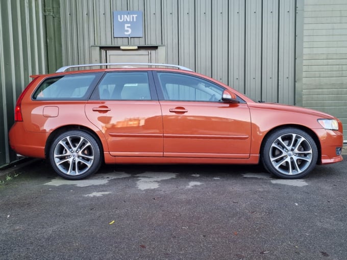 2025 Volvo V50