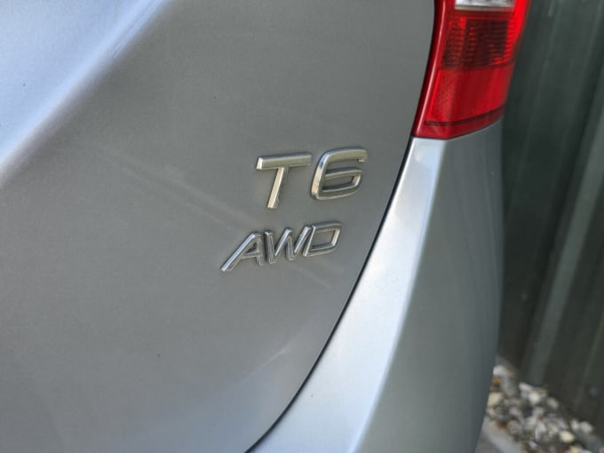 2025 Volvo V60