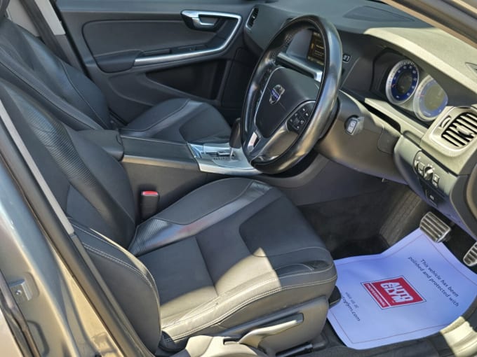 2025 Volvo V60