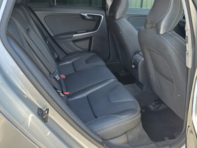 2025 Volvo V60