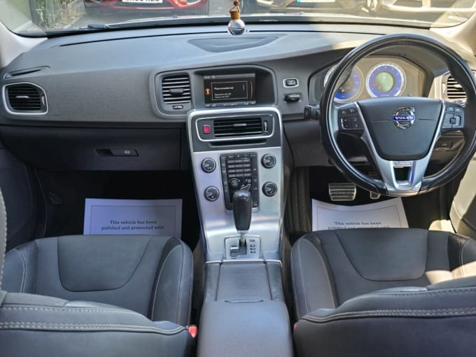 2025 Volvo V60