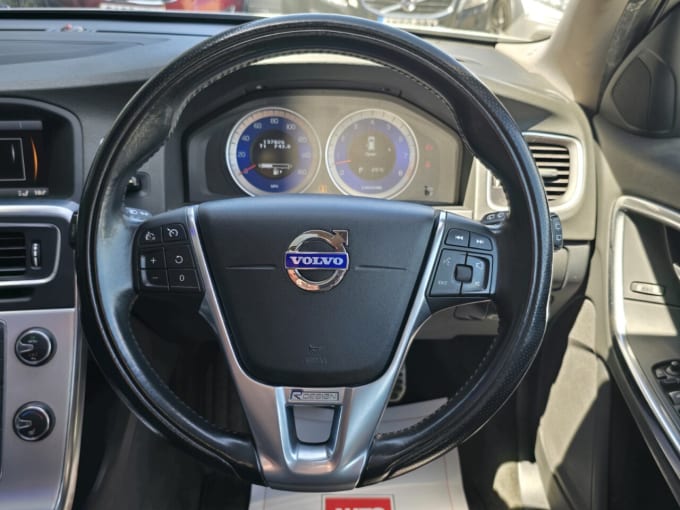 2025 Volvo V60