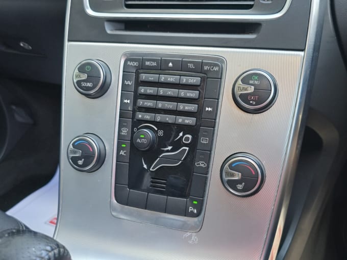 2025 Volvo V60