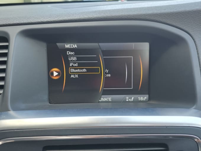 2025 Volvo V60