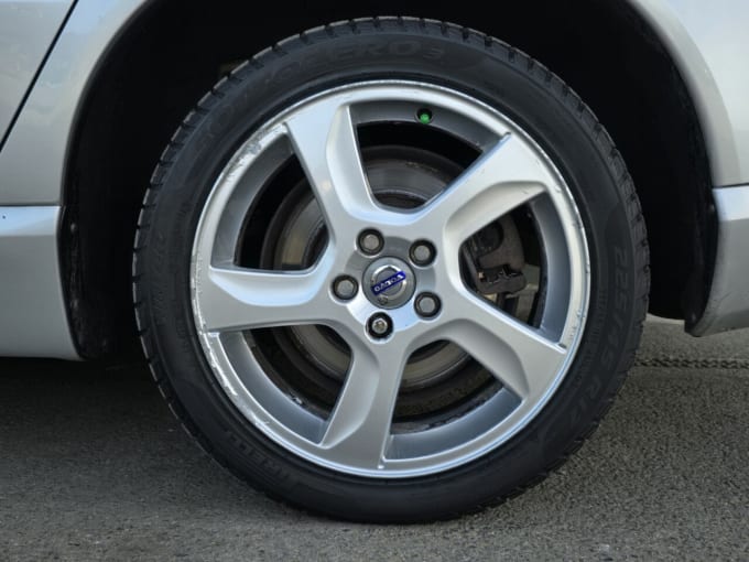 2025 Volvo V70