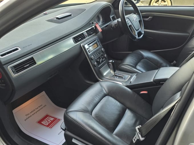 2025 Volvo V70