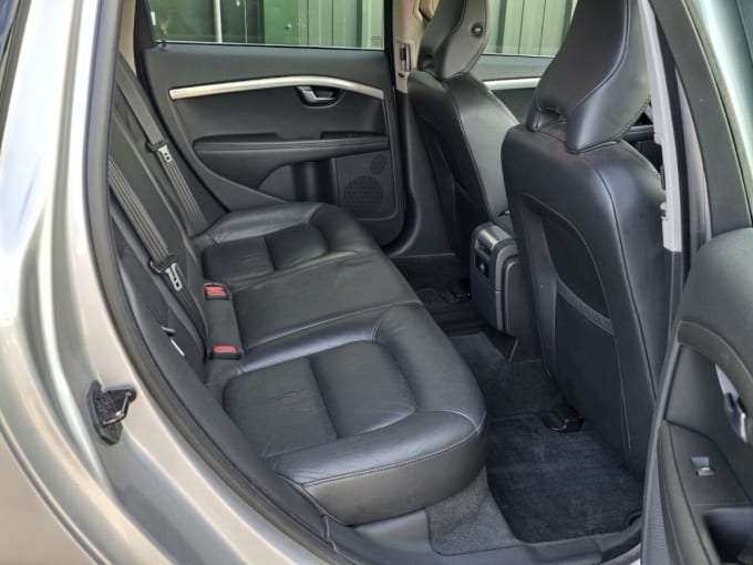 2025 Volvo V70