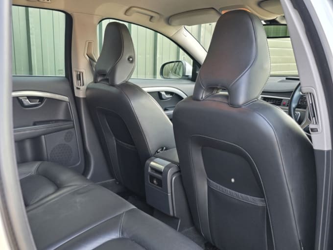 2025 Volvo V70