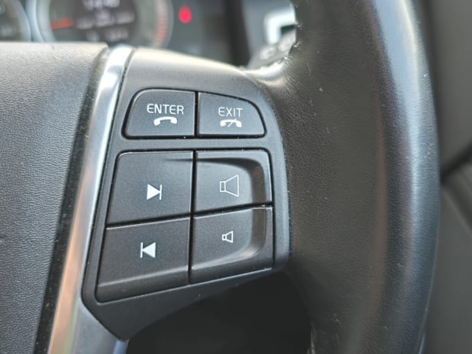 2025 Volvo V70