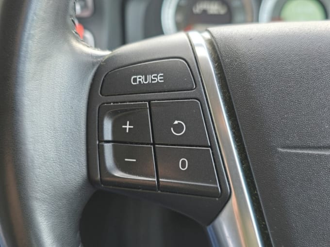 2025 Volvo V70