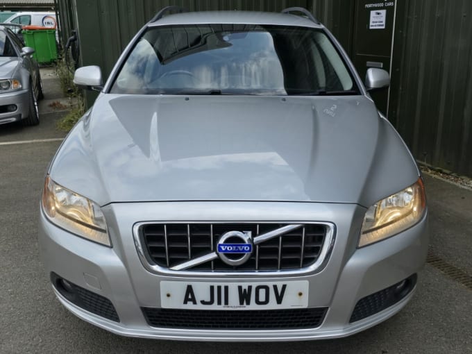 2025 Volvo V70