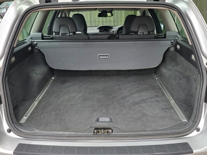 2025 Volvo V70