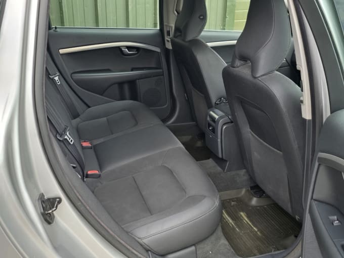 2025 Volvo V70