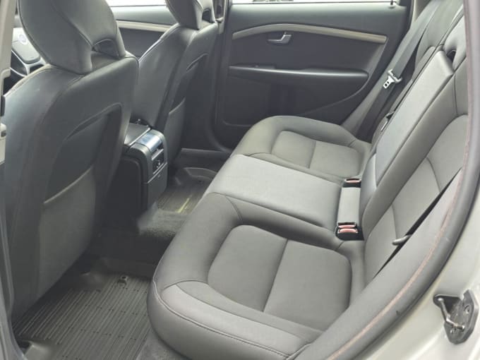 2025 Volvo V70
