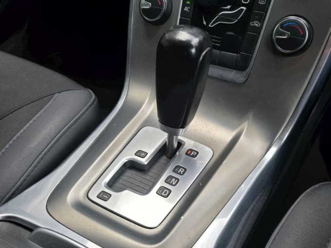 2025 Volvo V70