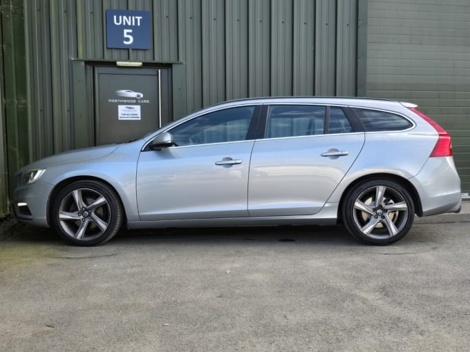 2025 Volvo V60