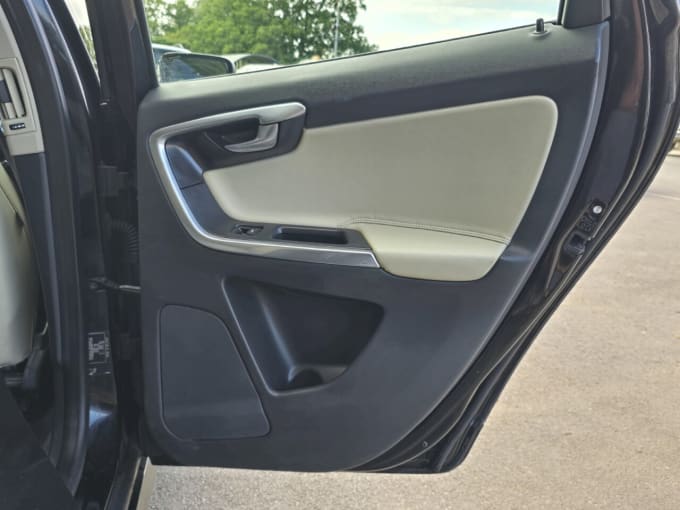 2025 Volvo Xc60
