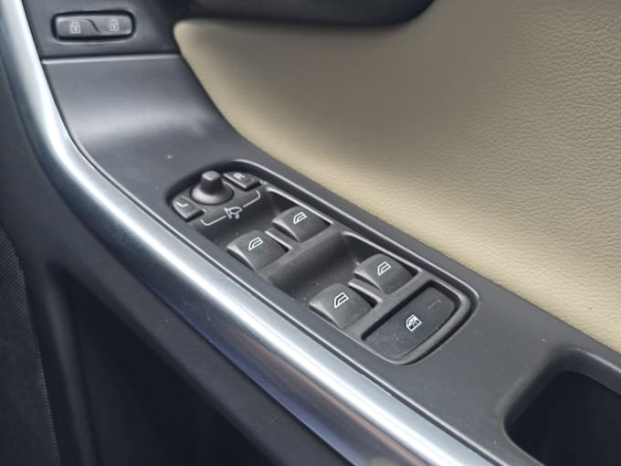 2025 Volvo Xc60